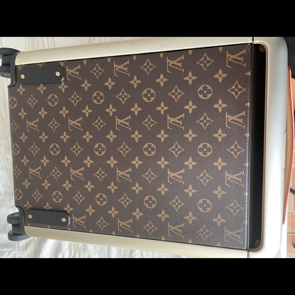 Horizon 50 Louis Vuitton Rolling Luggage